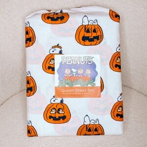 NEW Peanuts Pumpkin Queen Sheet Set